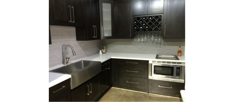 7 Small Kitchen Design Ideas with Black Shaker Cabinets 7 Small Kitchen Design Ideas with Black Shaker Cabinets
